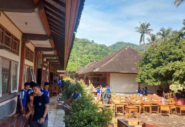 Solusi Pemerintah Soal Pendidikan Wilayah Bencana Sumatera