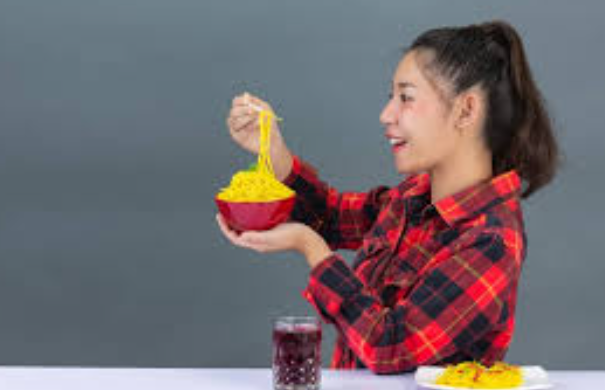 Pola Makan Tidak Teratur Ganggu Metabolisme Tubuh