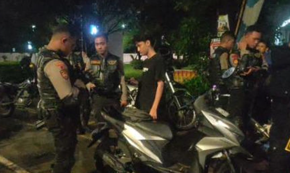 Polda Metro Lakukan Patroli Malam Untuk Mencegah Tawuran