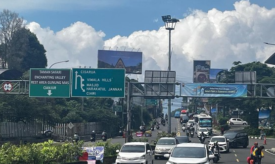 Polisi Menerapkan One Way ke Arah Puncak-Bogor